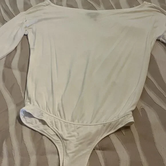 Paige Women's Suvi Long Sleeve Boat Neckline Bodysuit Blouse Ivory Color Size S - Picture 5 of 6